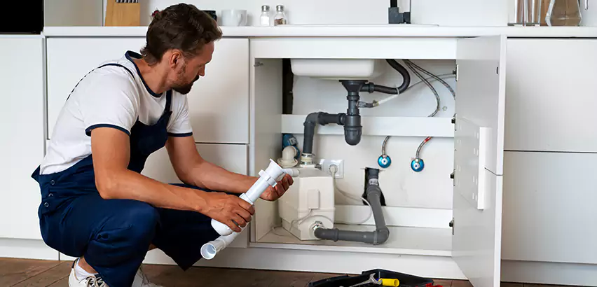Plumbers for Frozen Pipes in Syosset